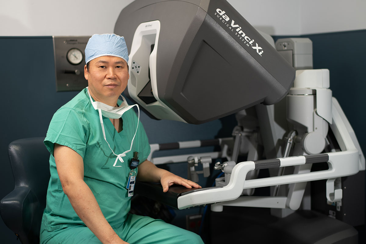 Dr. John Y. Lee: Robotic Surgery Expertise; Safe and Fast