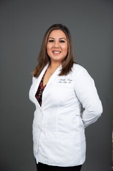 New Adventist Health family nurse practitioner inspired by family and community to work in the medical field