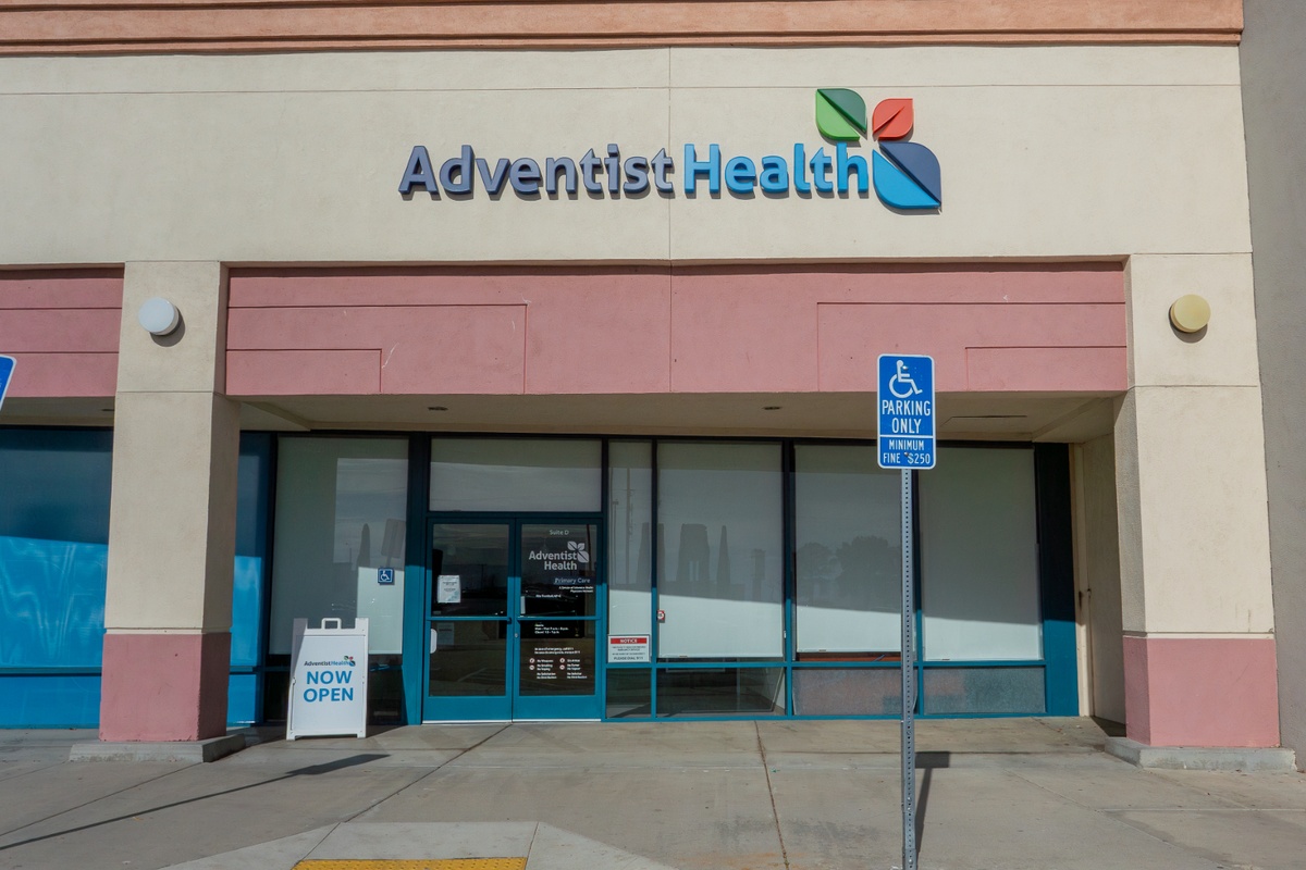 2559 West Rosamond Blvd